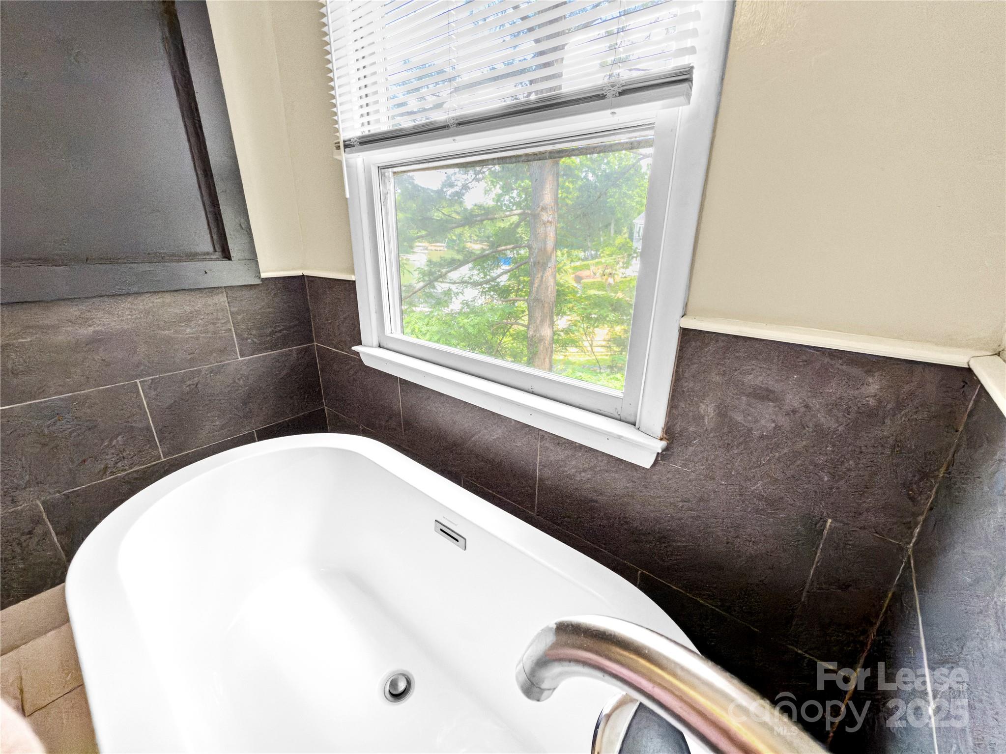 Emerald Point - Residential Lease