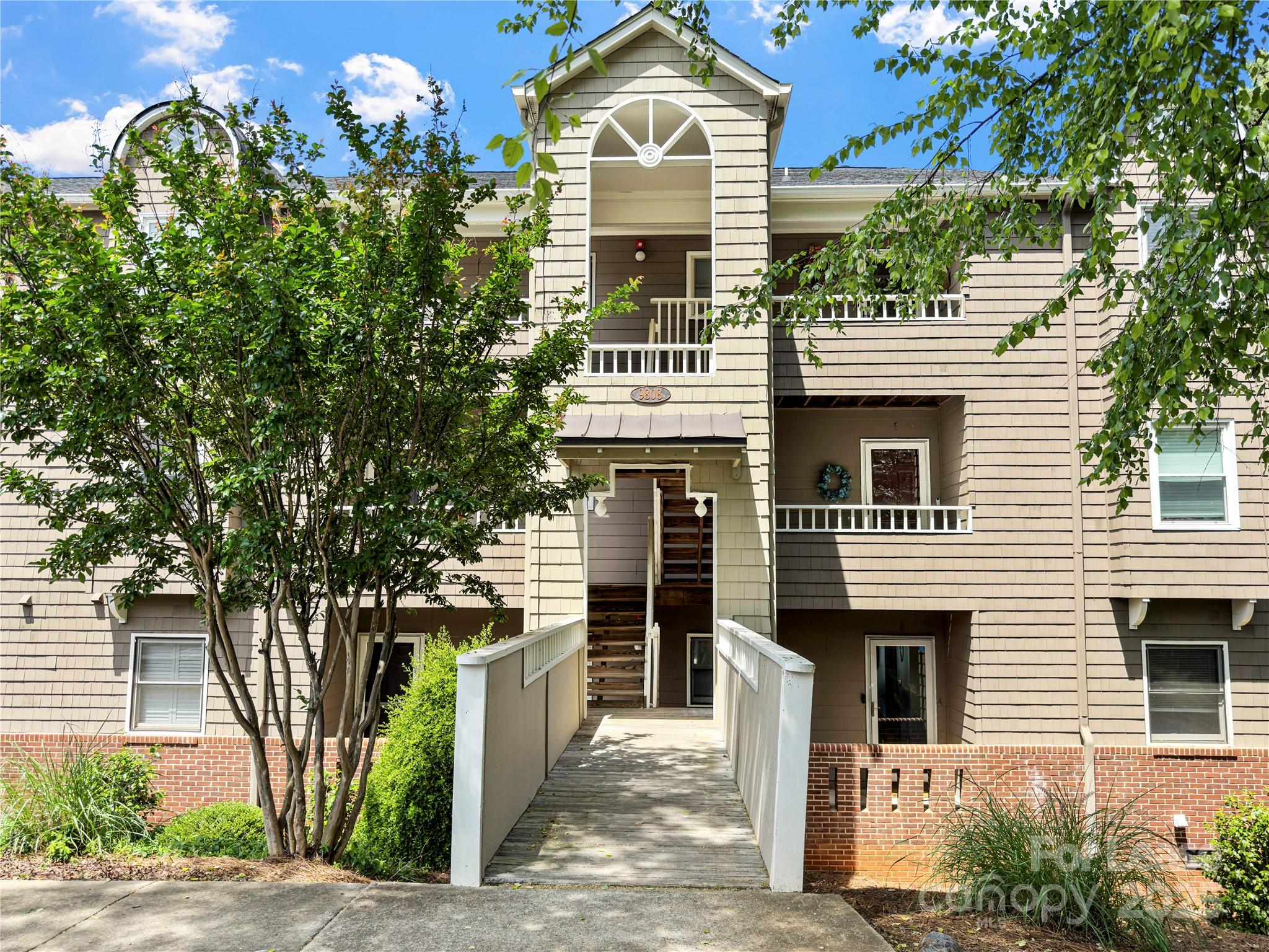 Emerald Point - Residential Lease