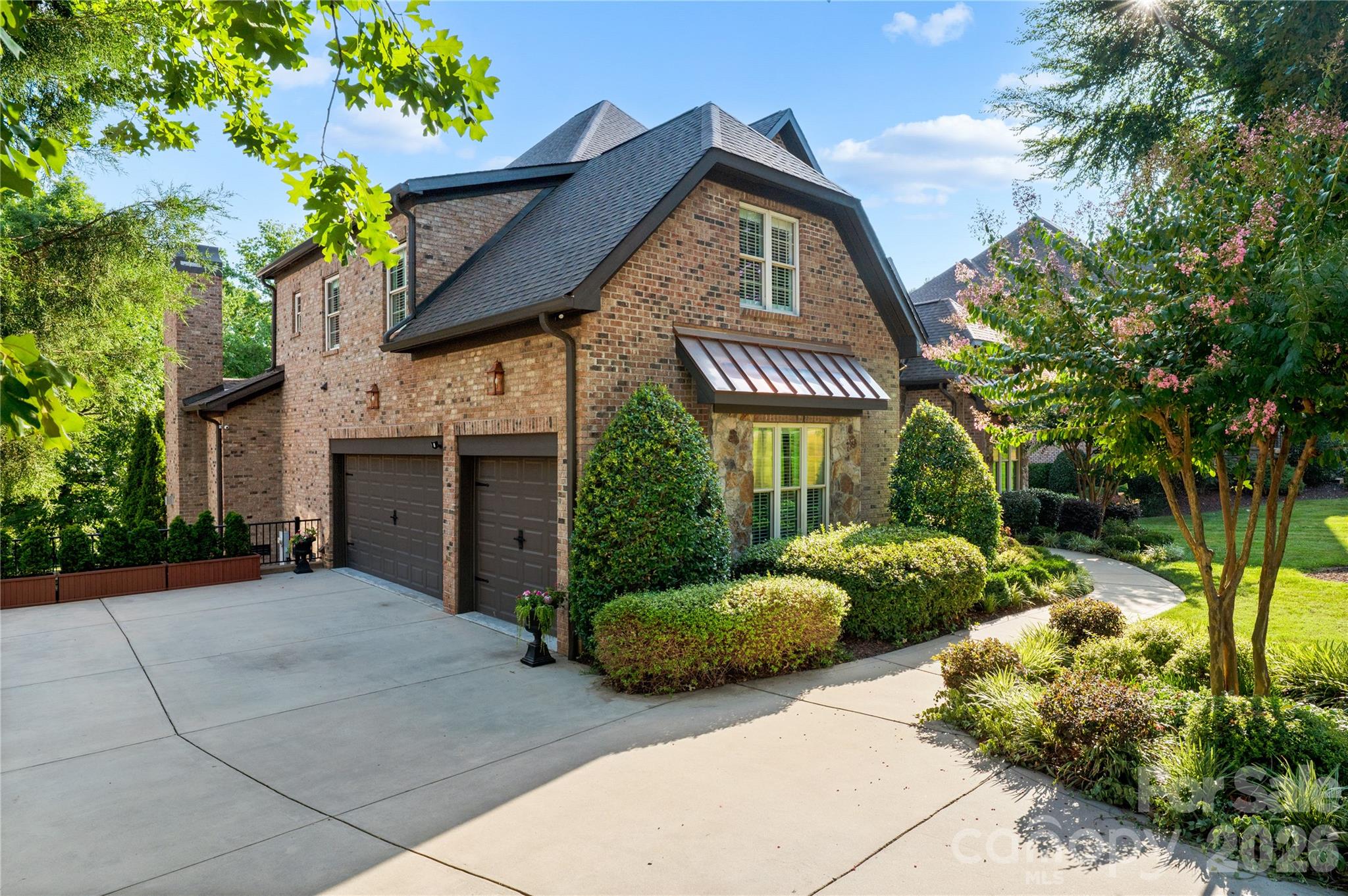 1632 Lookout Circle