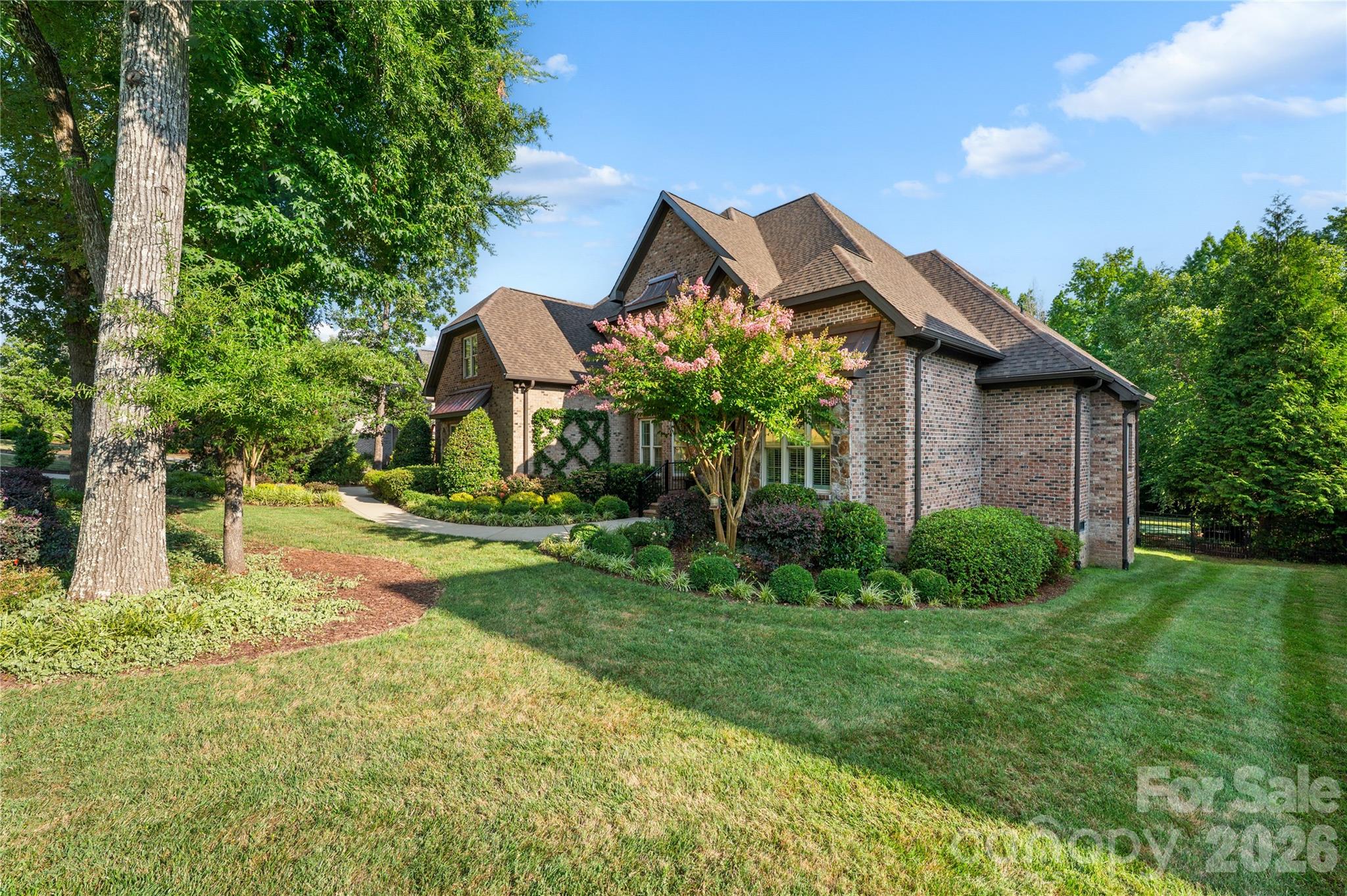 1632 Lookout Circle