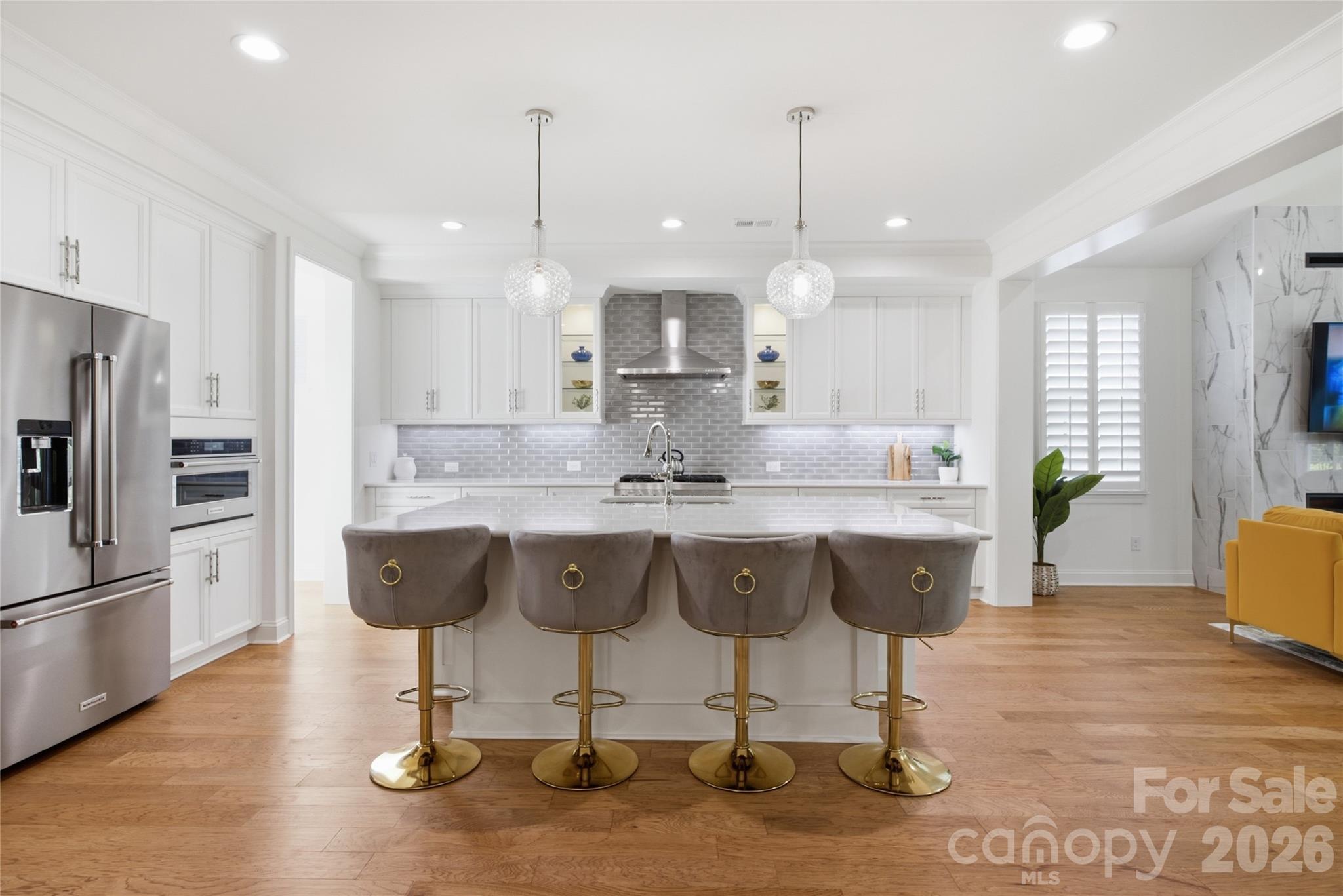 6068 Holden Court