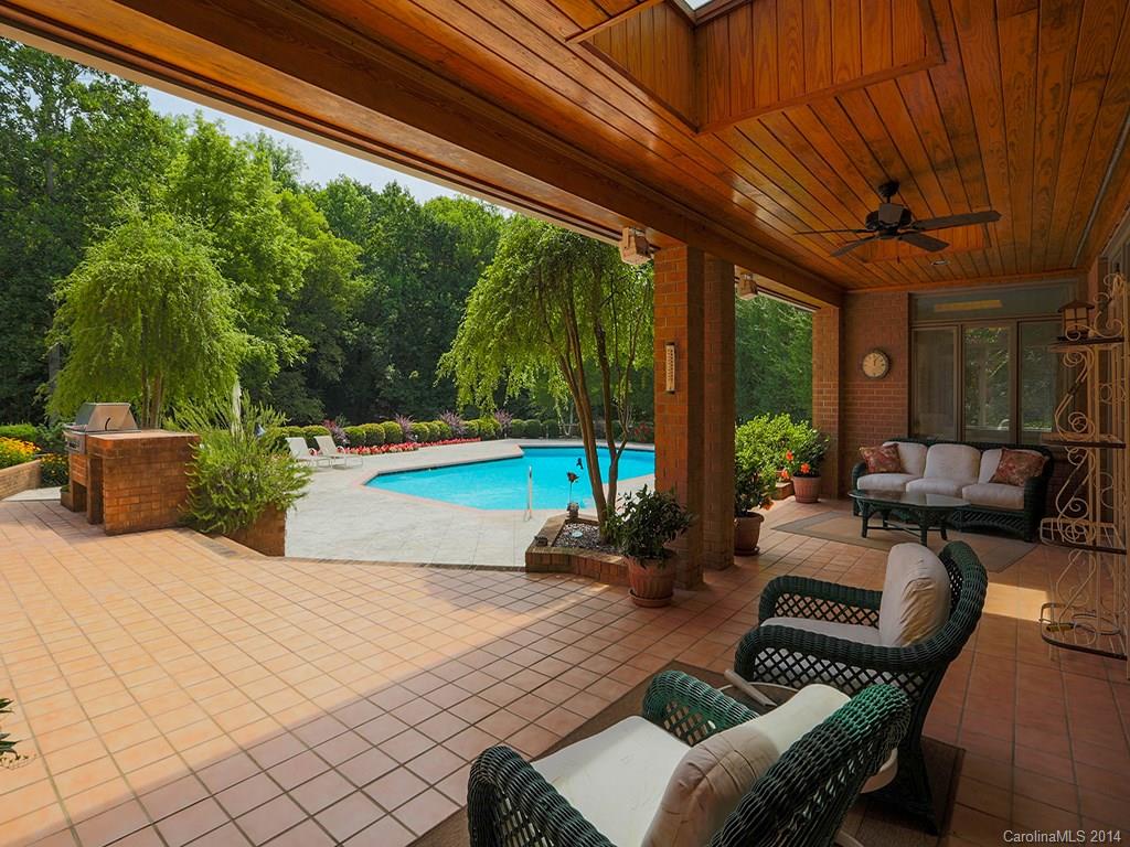 Seven Eagles - Residential