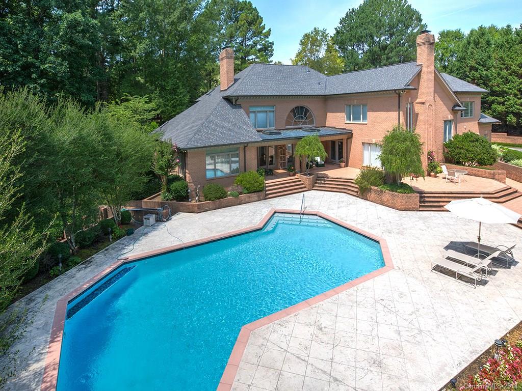 Seven Eagles - Residential