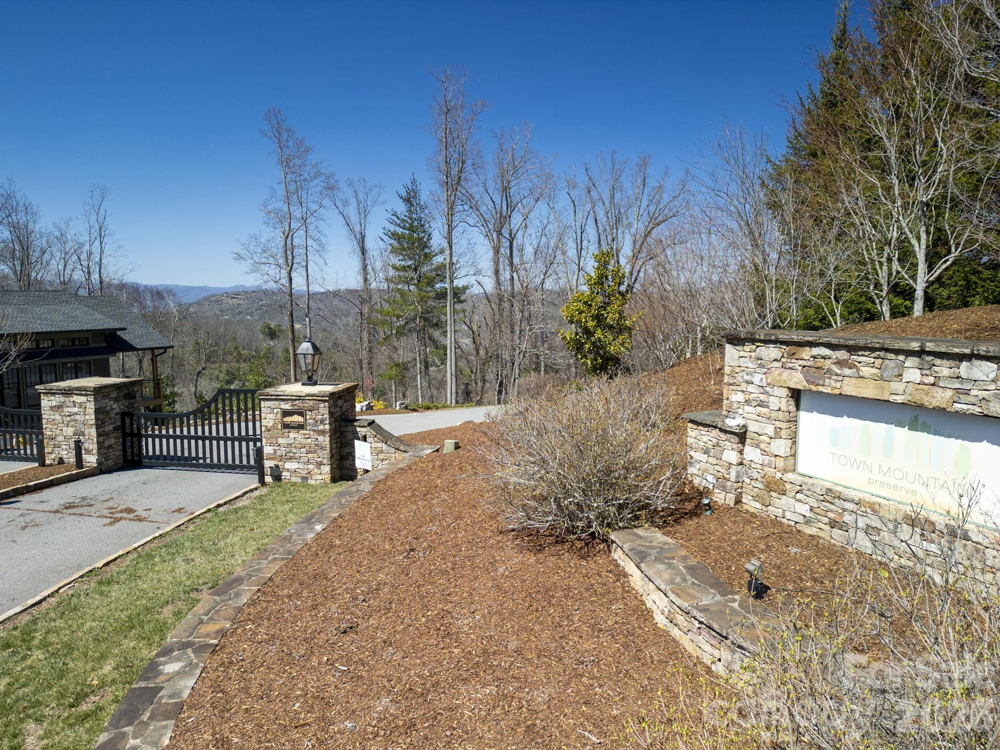 Town Mountain Preserve - Land