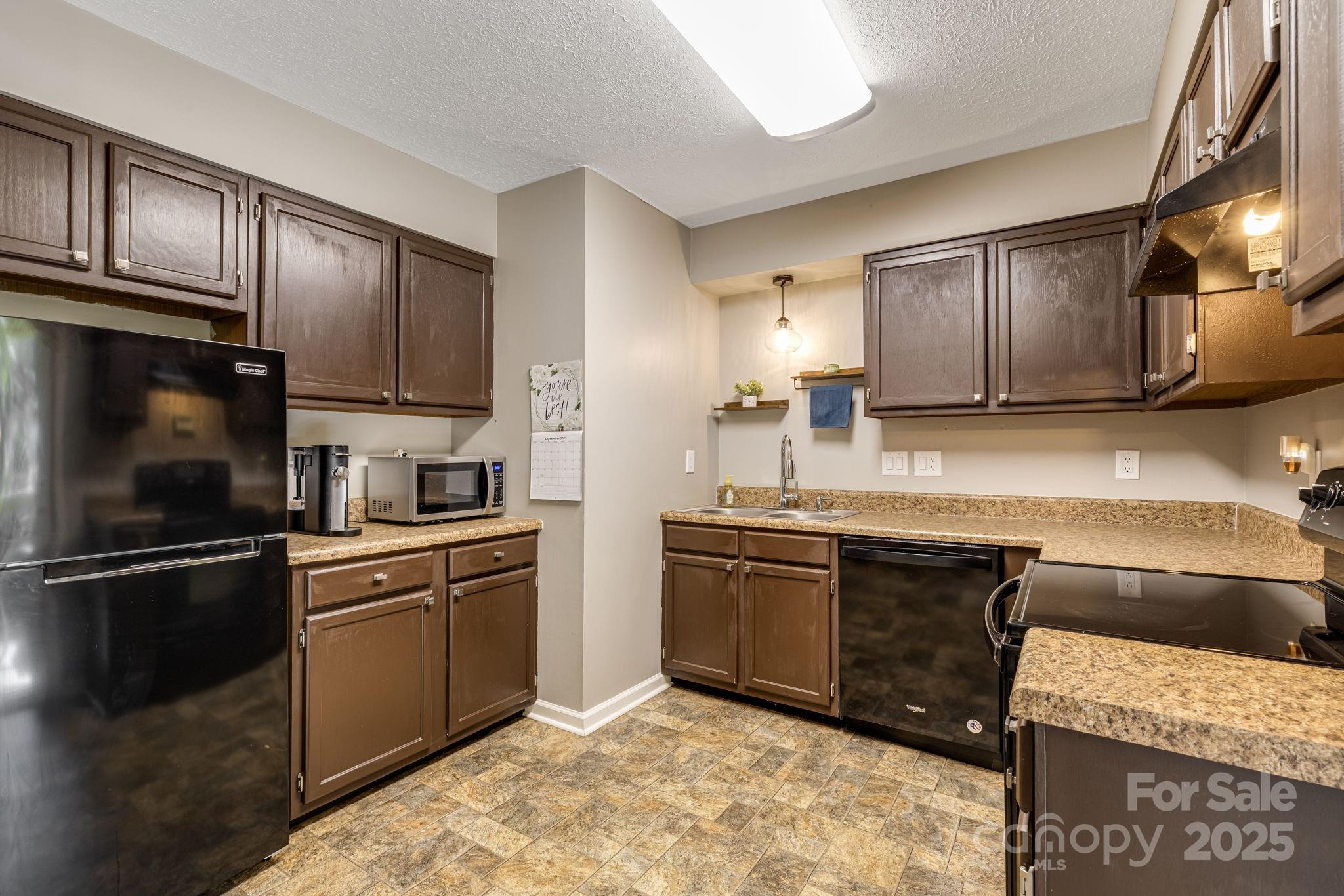 Kanuga Crest - Residential