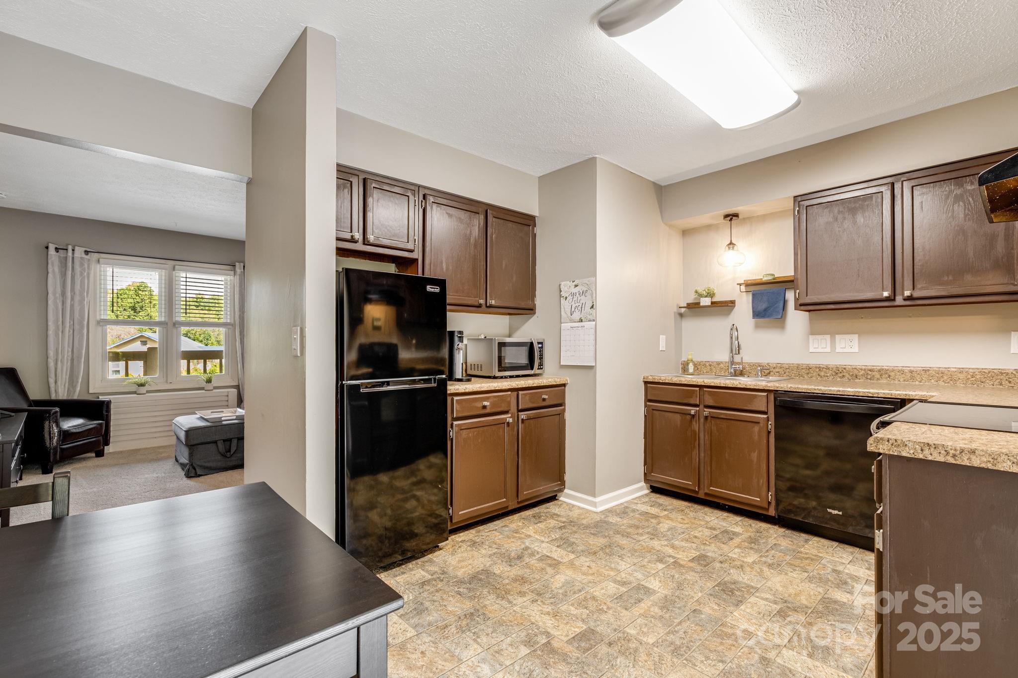 Kanuga Crest - Residential