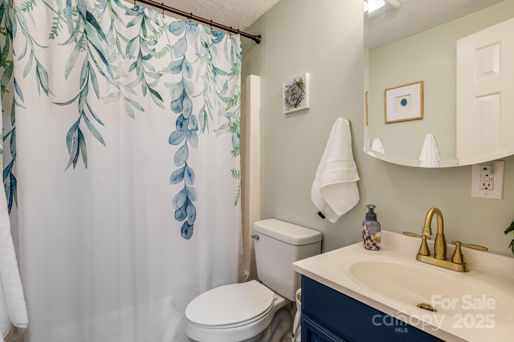 Kanuga Crest - Residential