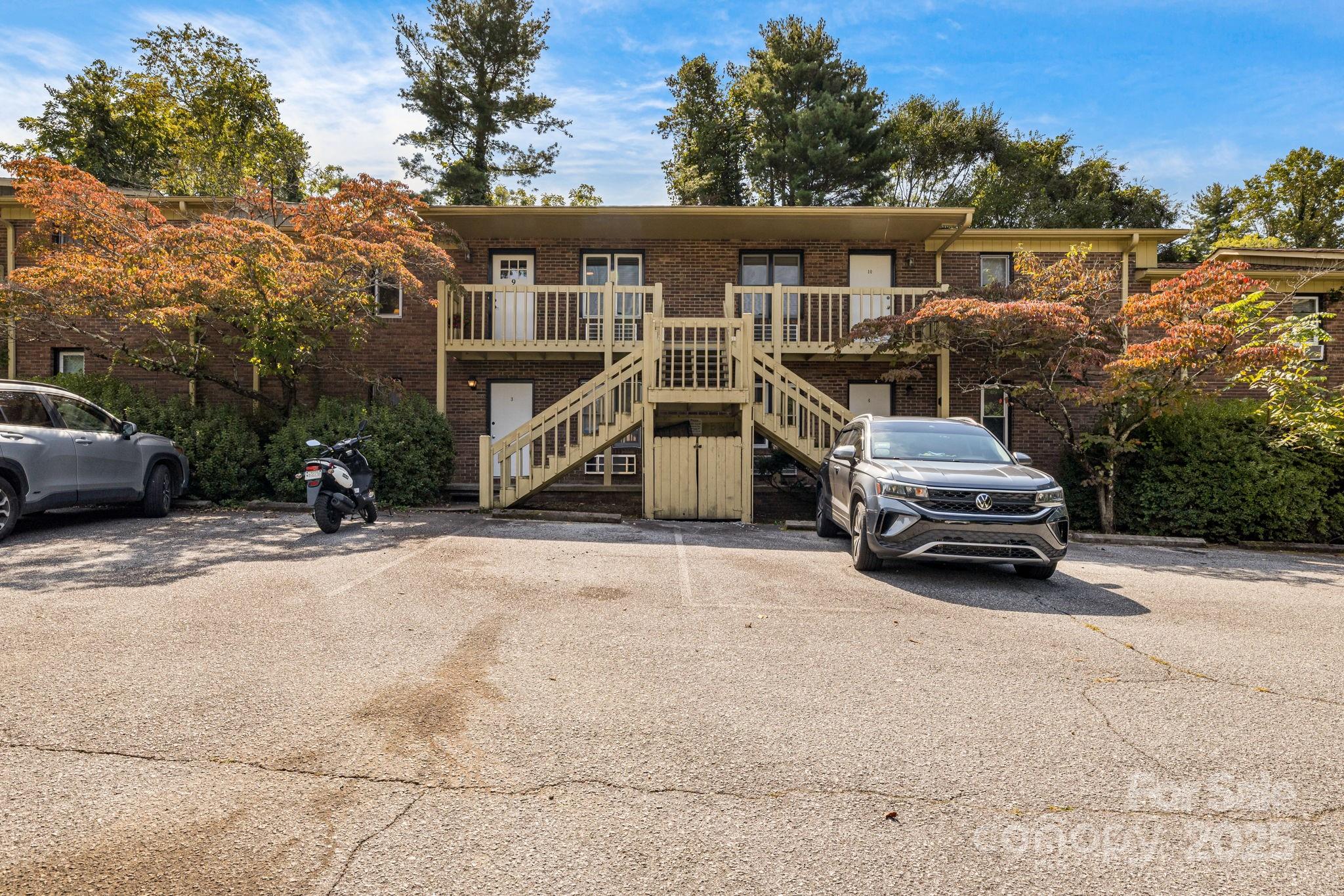 Kanuga Crest - Residential