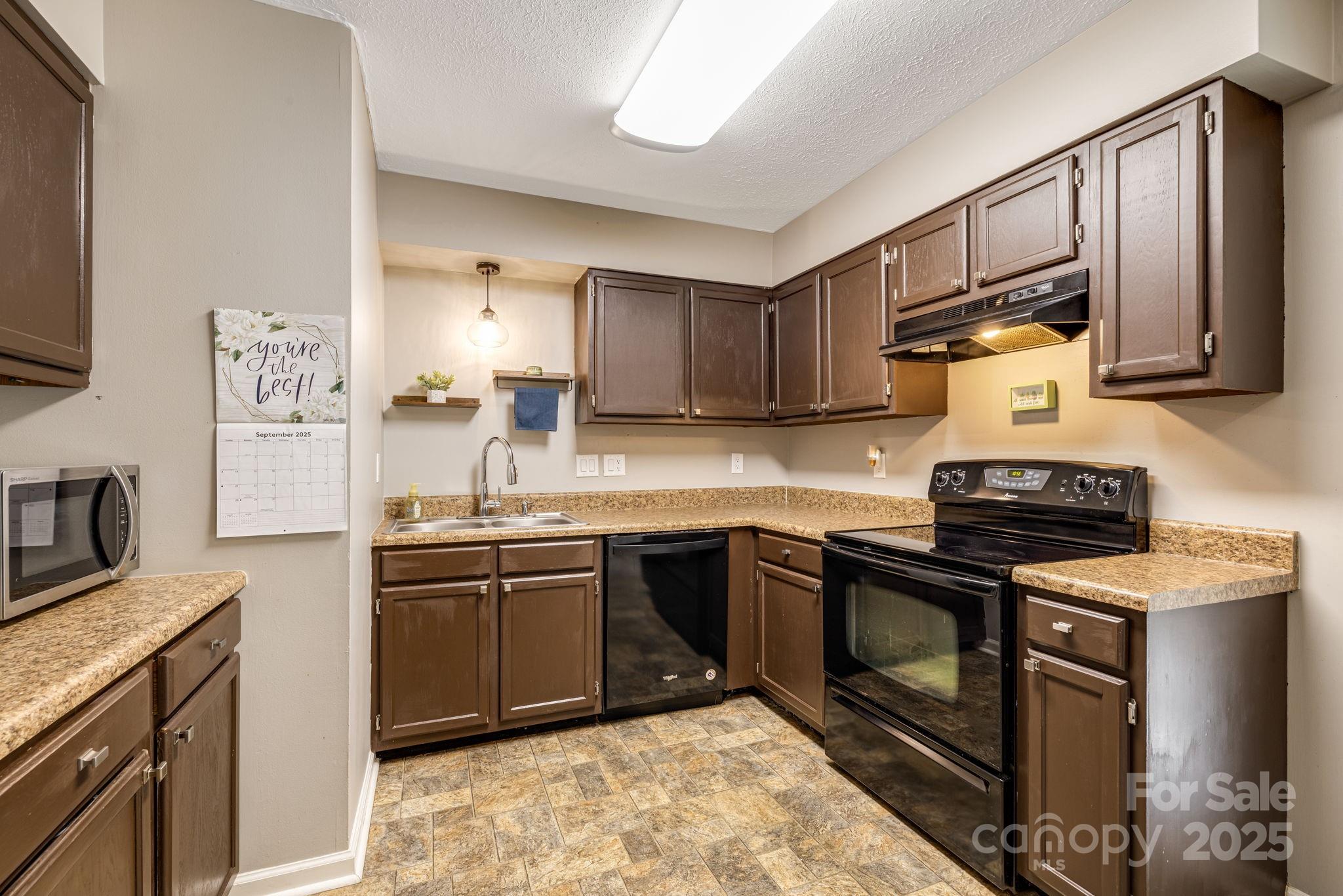 Kanuga Crest - Residential