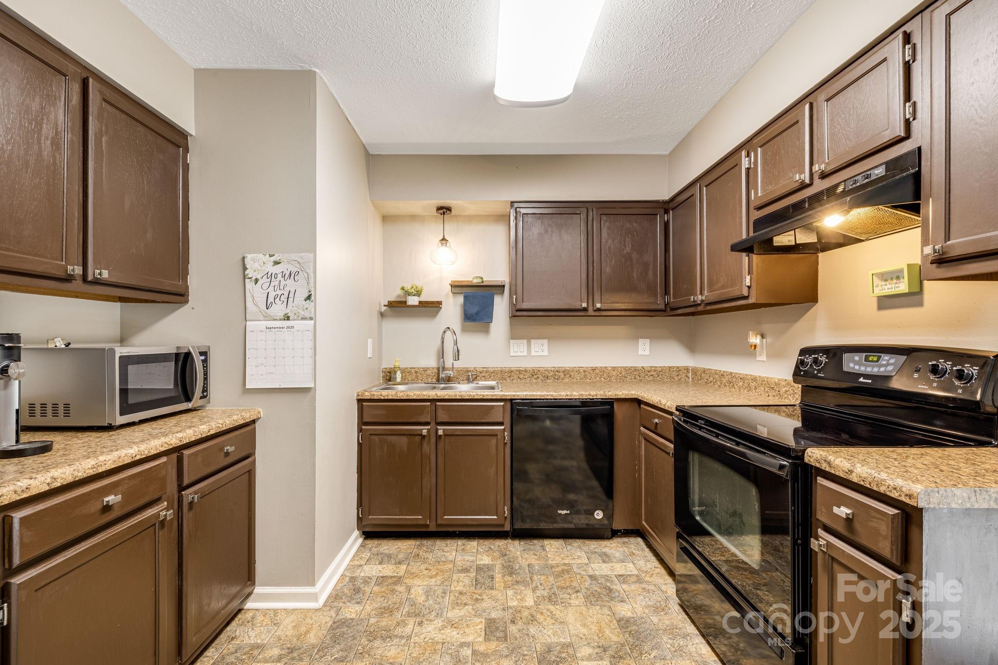 Kanuga Crest - Residential