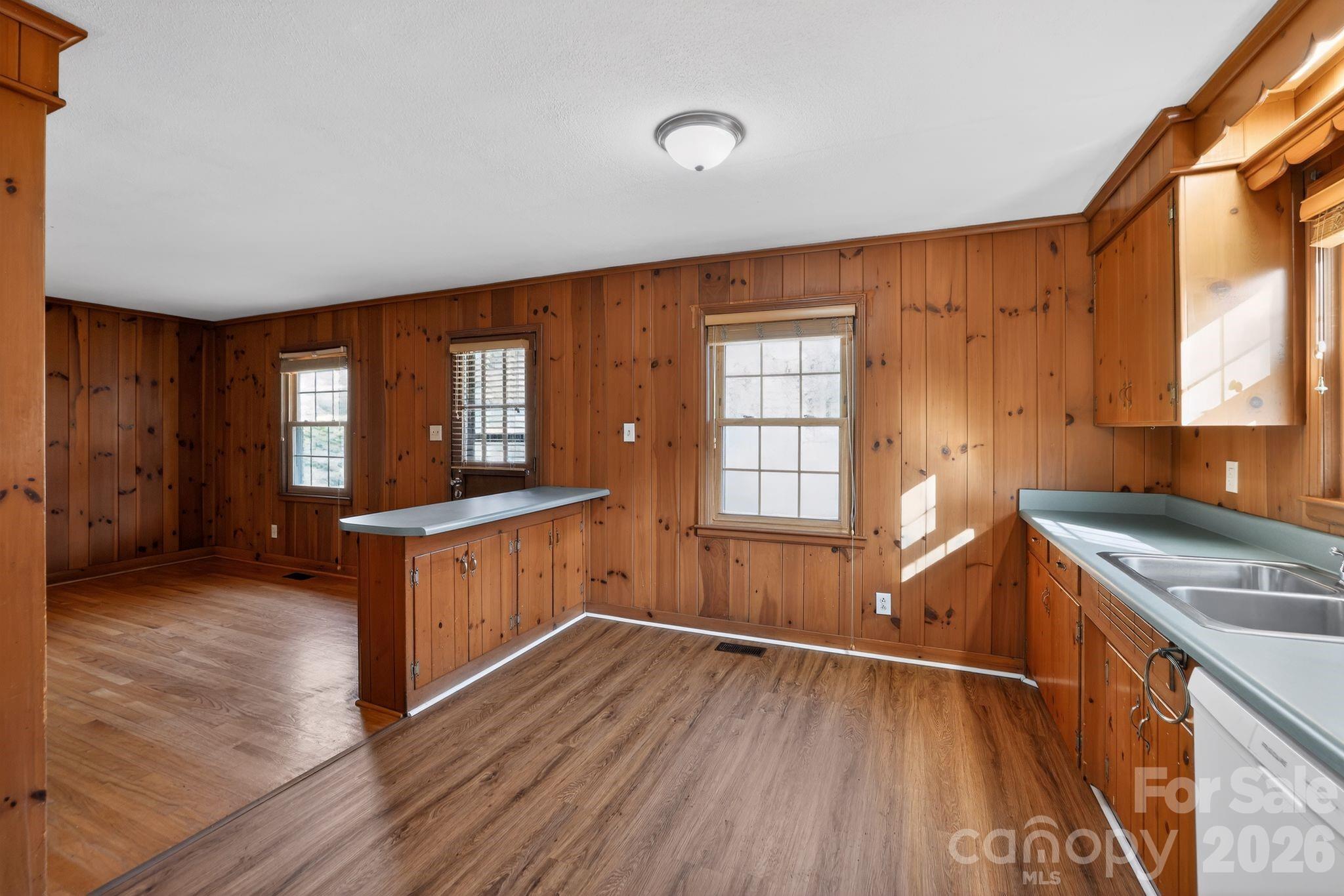 Villas Of Sun Valley - Residential