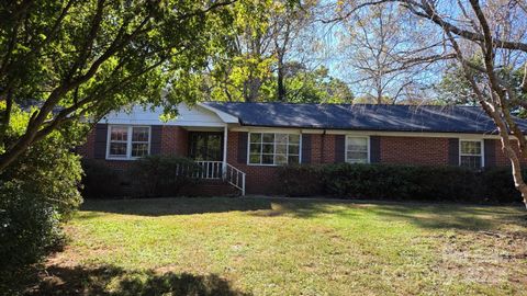 Photo of 307 Heather Lane, Mount Holly, NC 28120 (MLS # 4310487) Photo of 307 Heather Lane, Mount Holly, NC 28120 (MLS # 4310487)