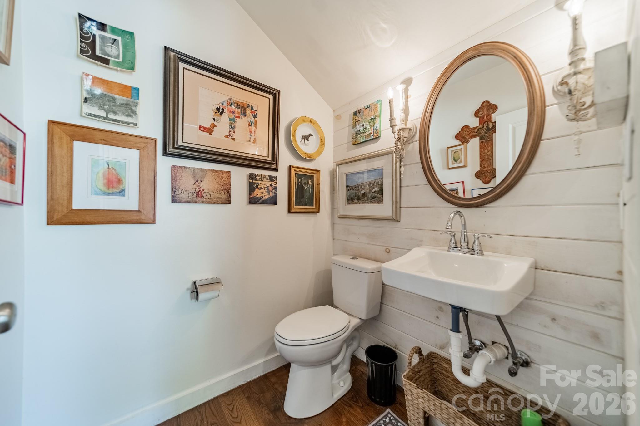 Seventeen Acres - Residential