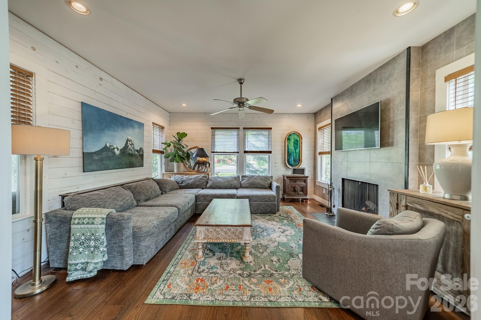 Seventeen Acres - Residential