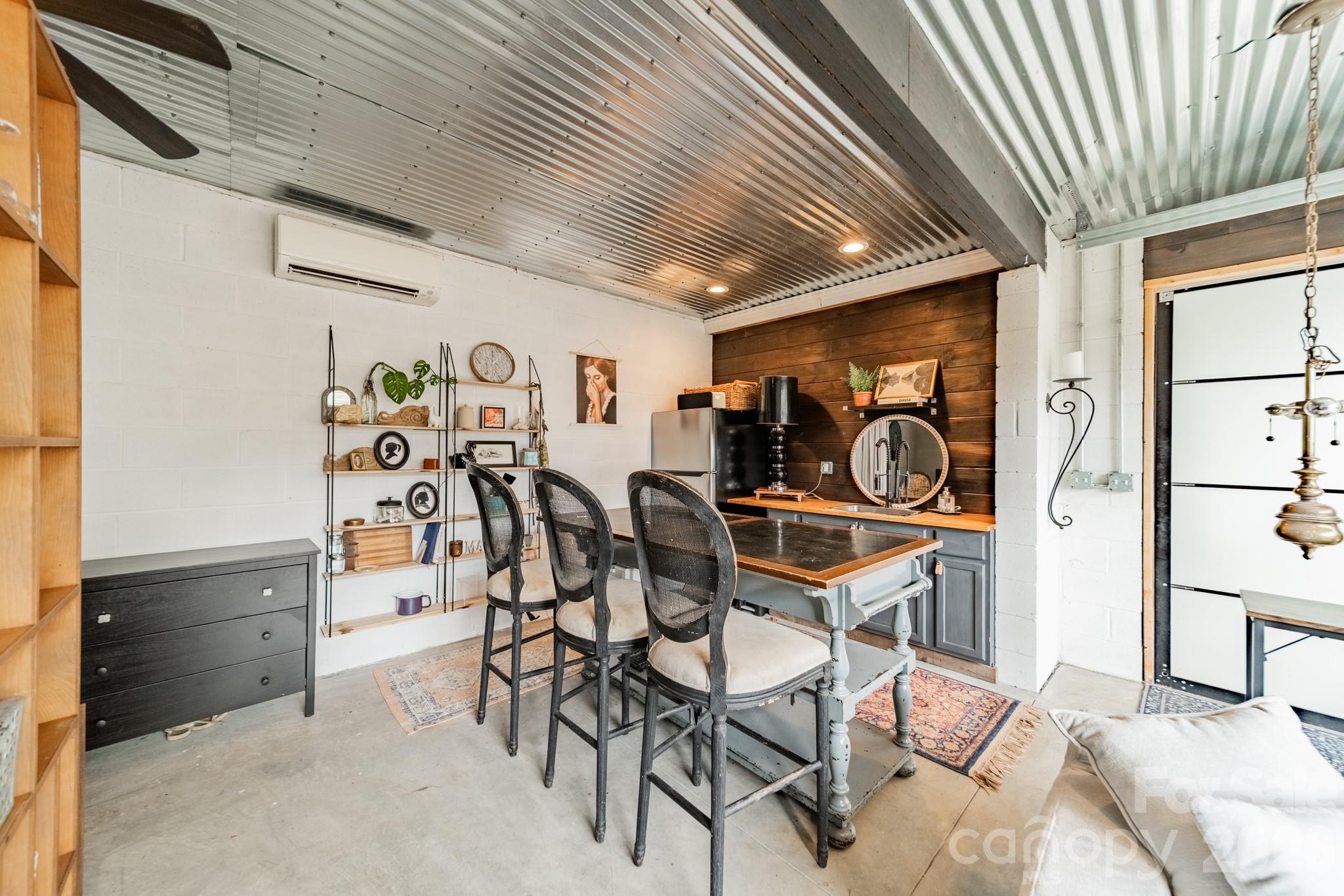 Seventeen Acres - Residential