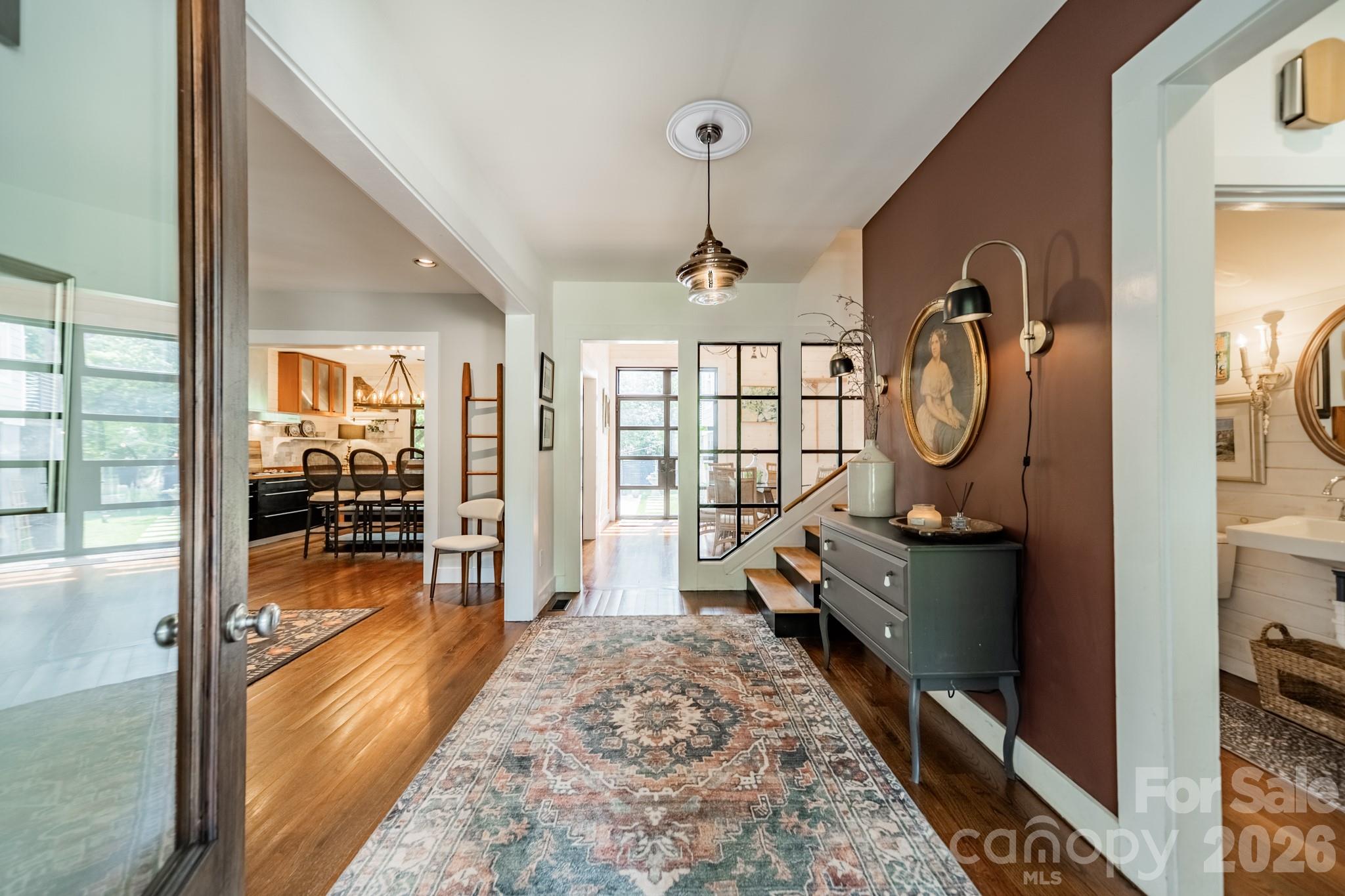 521 Forest Lane