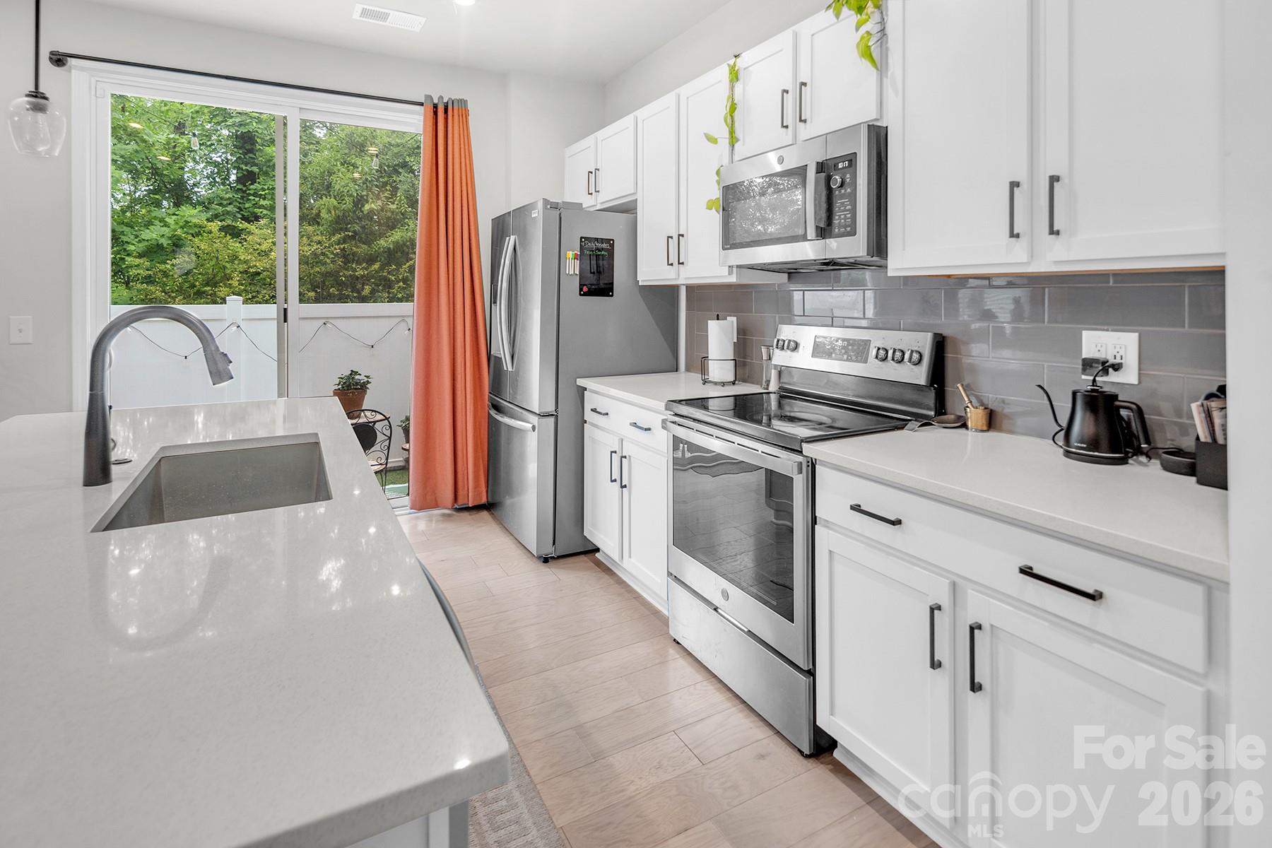 Fifteen 15 Cannon - Residential