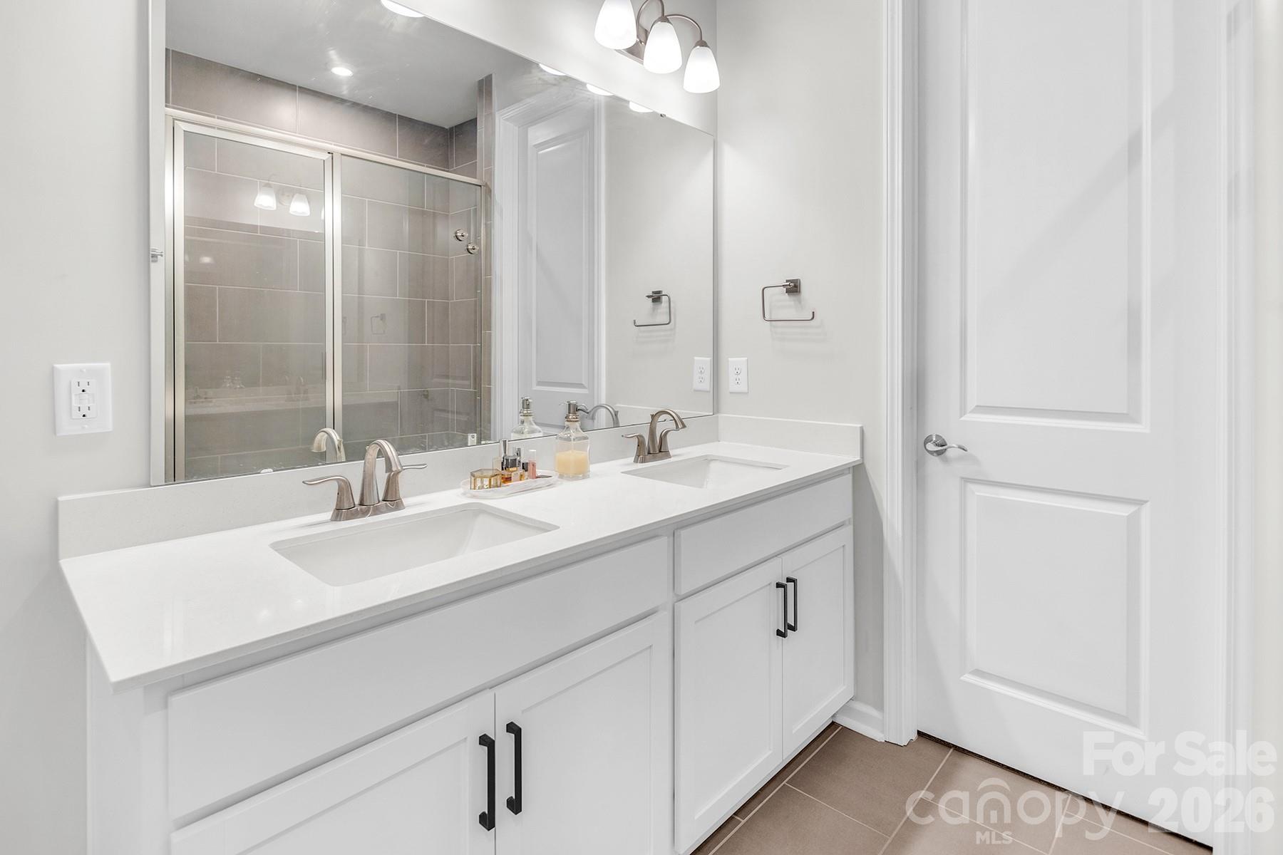 Fifteen 15 Cannon - Residential