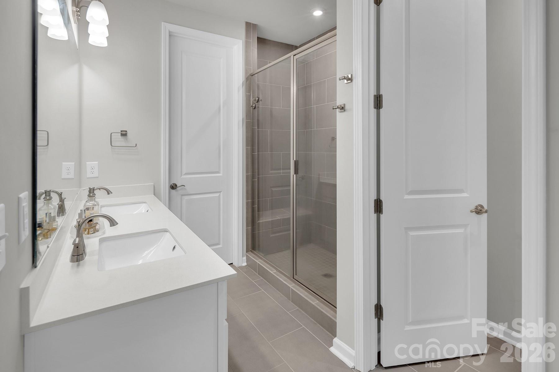 Fifteen 15 Cannon - Residential