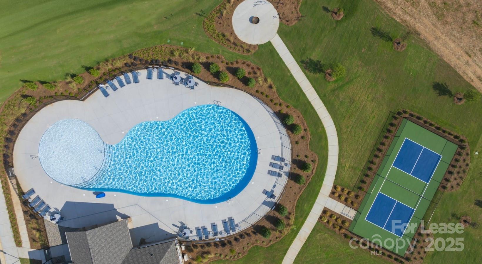 Mooresville, North Carolina 28117, United States, 4 Bedrooms Bedrooms, ,4 BathroomsBathrooms,Residential,Active,9208