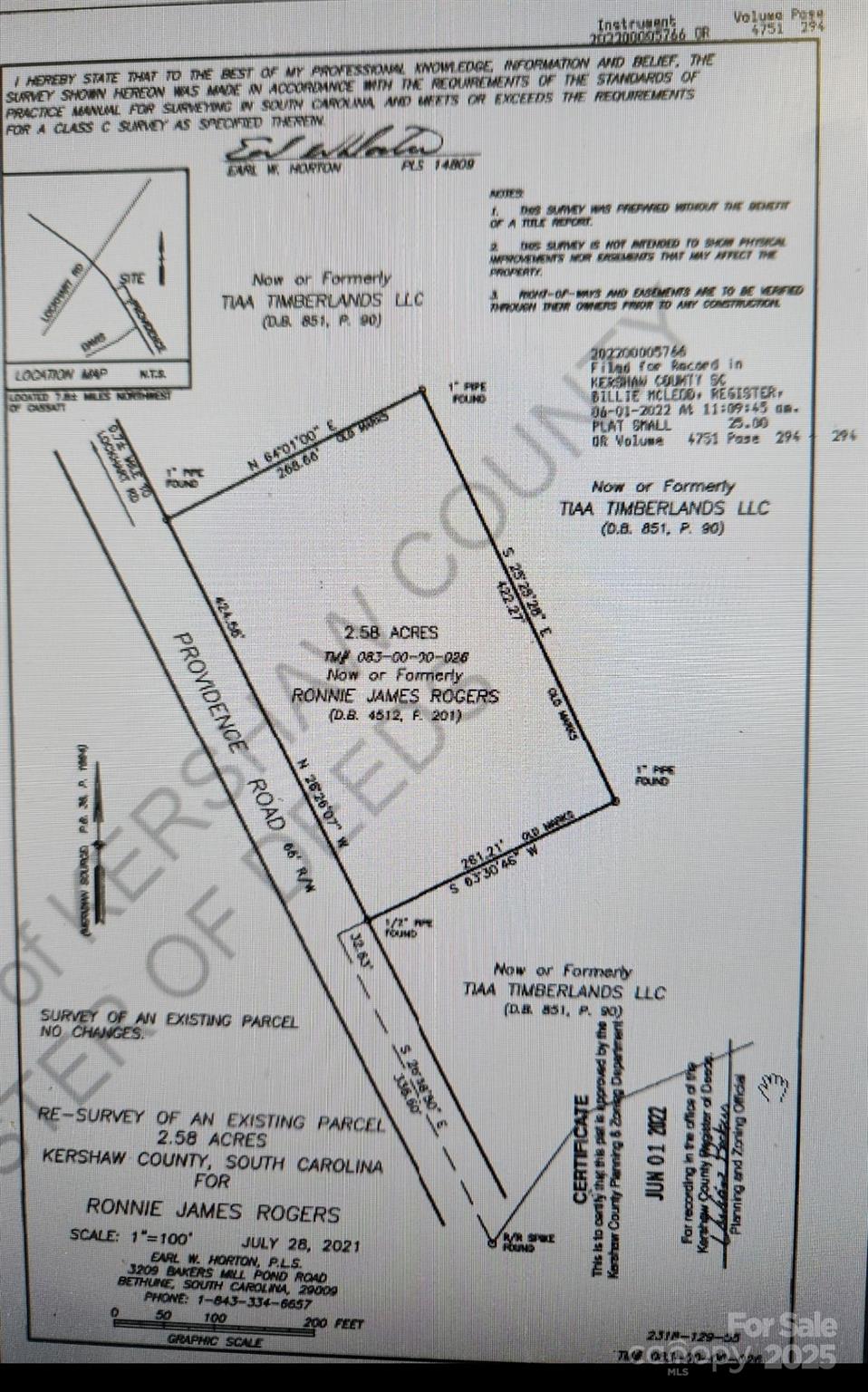 Main image without alt text