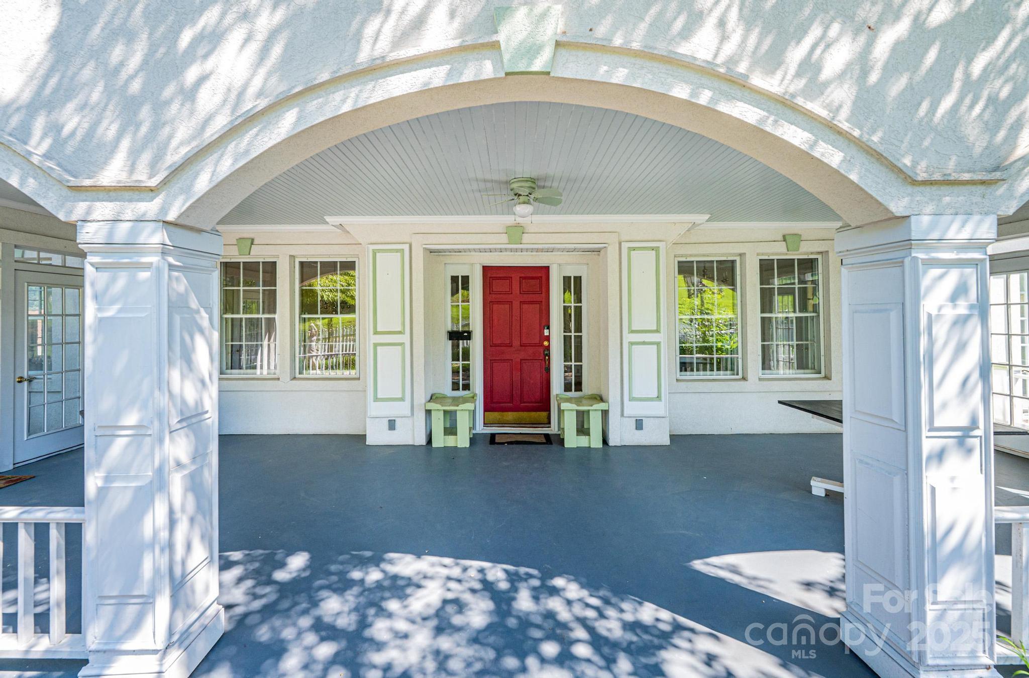 1010 College Avenue SW