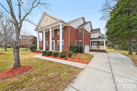 Photo of 1305 Linden Glen Drive, Matthews, NC 28104 (MLS # 4340107)