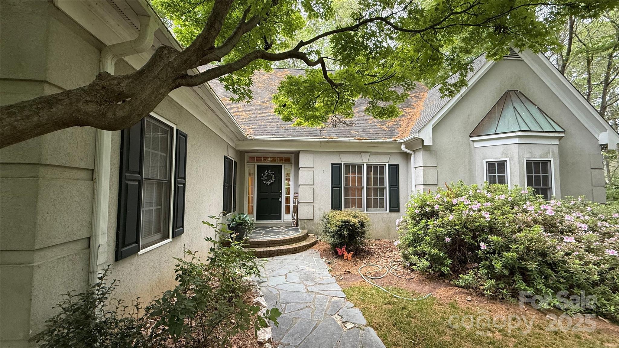 3011 Lakewood Edge Drive