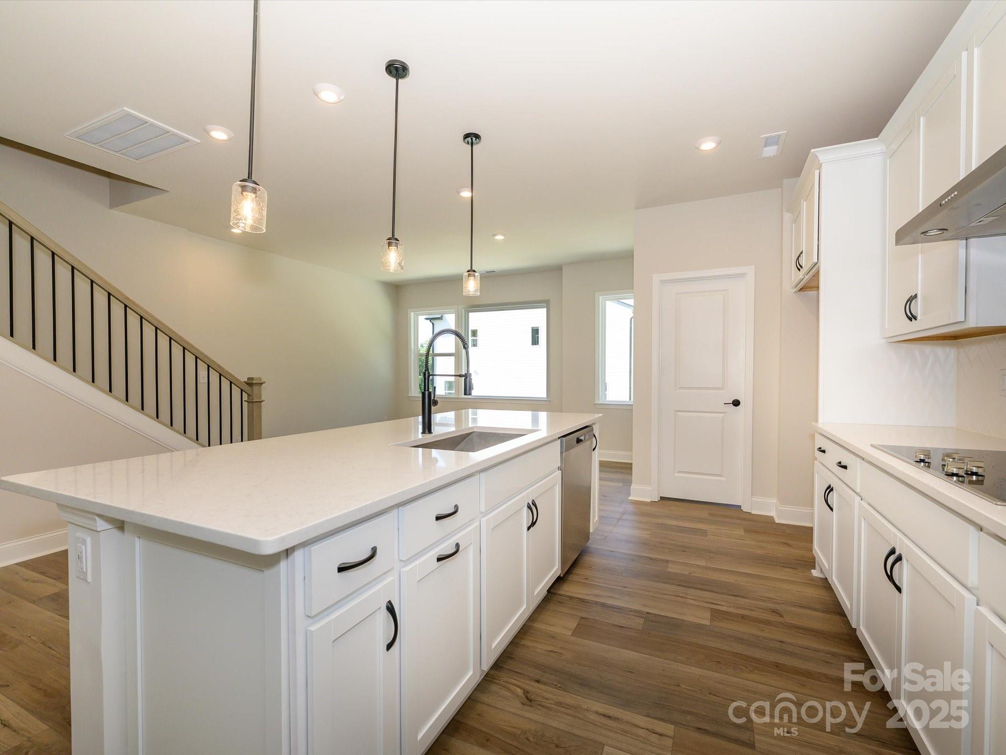 816 Flintside Lane