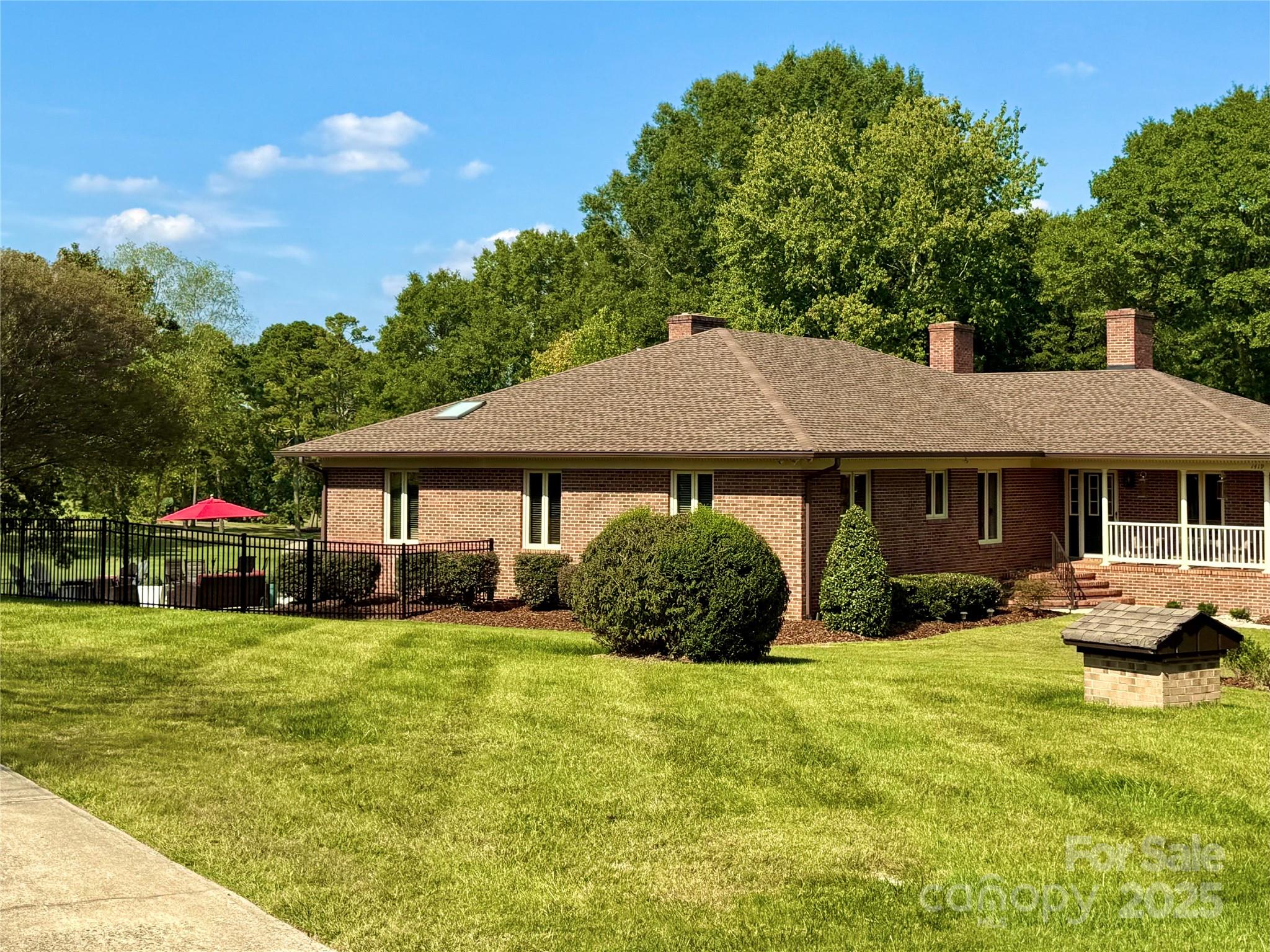 1419 Stoneyridge Drive