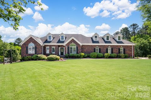 Photo of 2508 Forrestbrook Drive, Kannapolis, NC 28083 (MLS # 4373799)