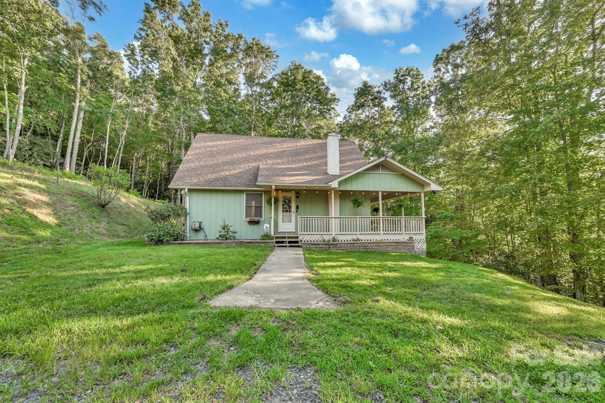 426 Meadowood Lane