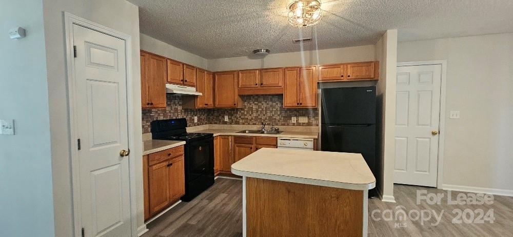 Oakdale Grove - Residential Lease