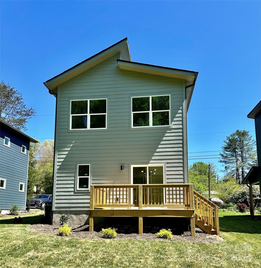 Nestled in a charming and rapidly growing community, this brand-new construction is the epitome of contemporary comfort. With a thoughtful design and meticulous attention to detail, this 3-bedroom, 2-bathroom home offers  convenience and style—all under $400,000! Step into a spacious and living area that seamlessly connects to the dining and kitchen spaces. The heart of the home boasts a modern kitchen with sleek countertops, stainless steel appliances, and ample storage. The master bedroom is a true retreat, featuring a generous layout and an ensuite bathroom for added convenience and privacy.  Rest easy knowing that your new home comes with a one year builder's warranty, providing peace of mind. Don't miss the opportunity to own this contemporary gem! Contact us today to schedule a private tour and make this new construction house your dream home
Offering 2:1 Rate buy down when using preferred lender.