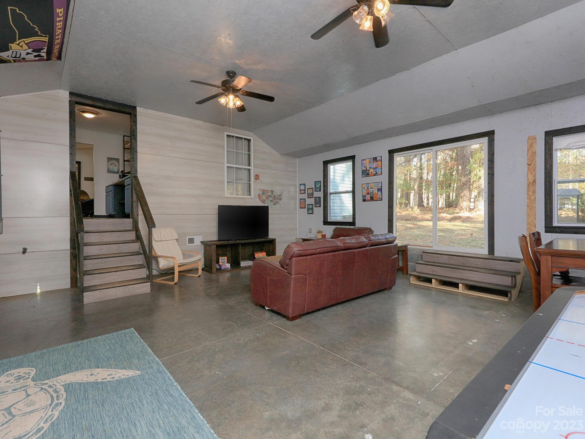 Mills Pond - Residential