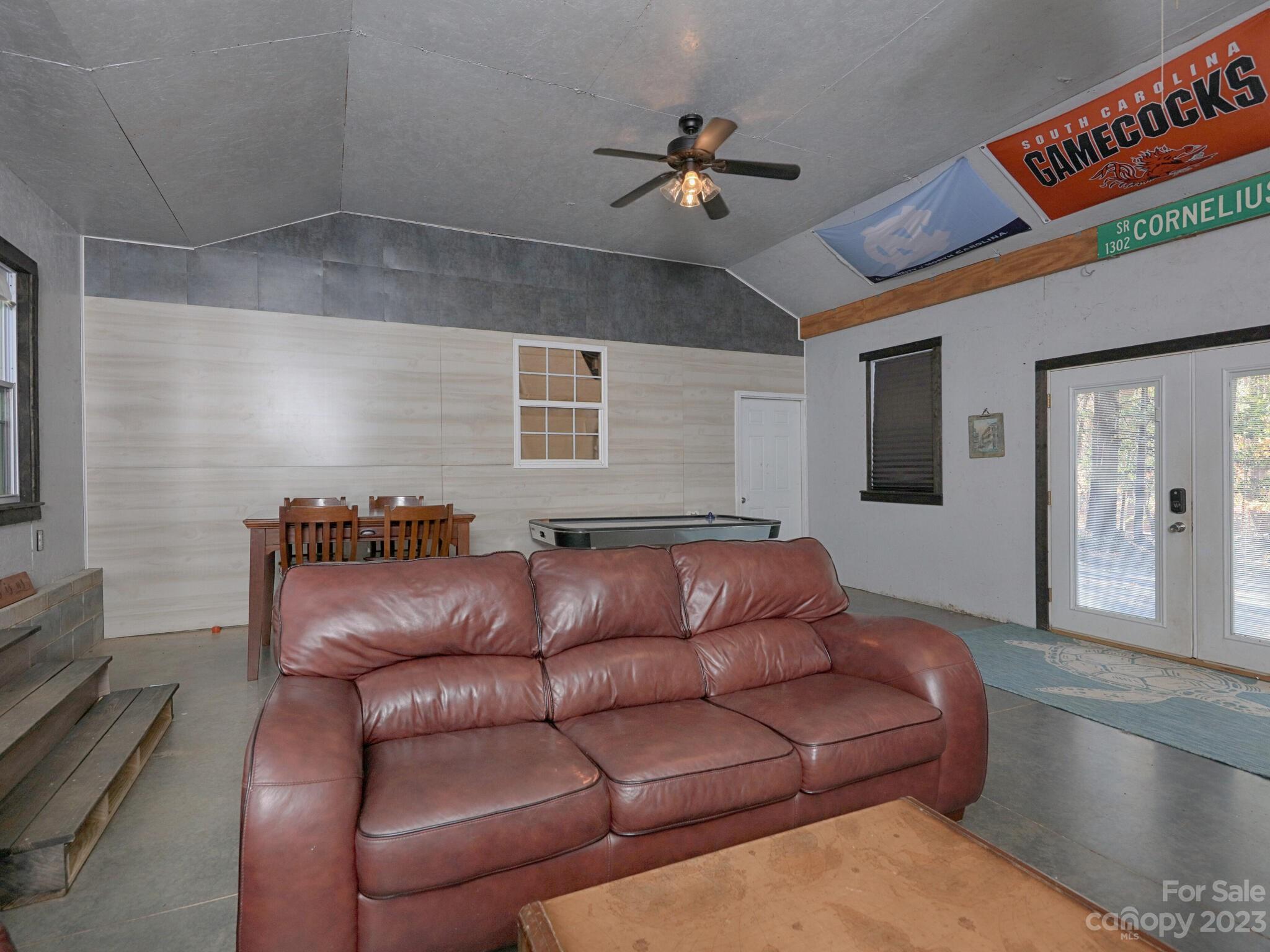 Mills Pond - Residential