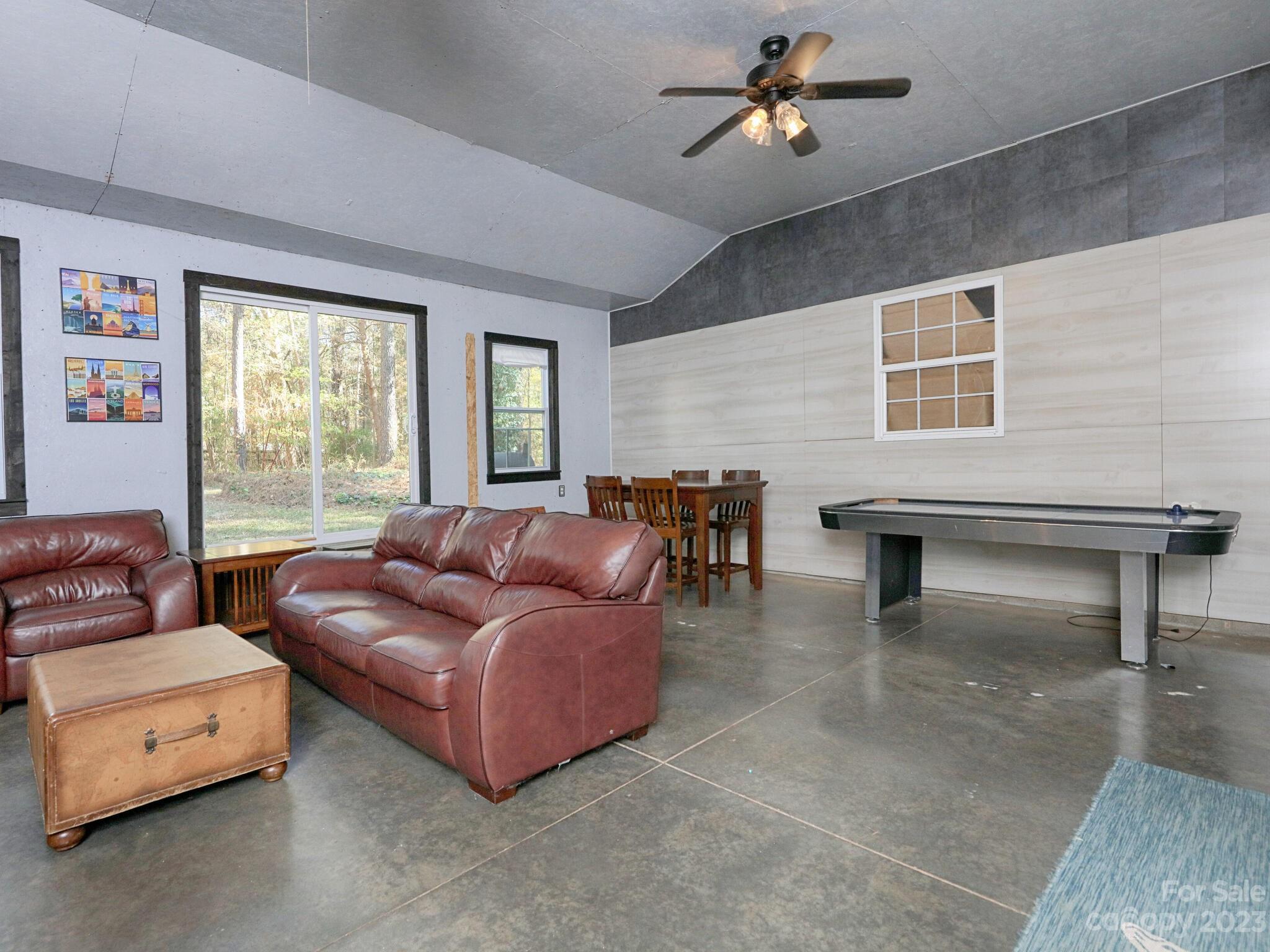 Mills Pond - Residential