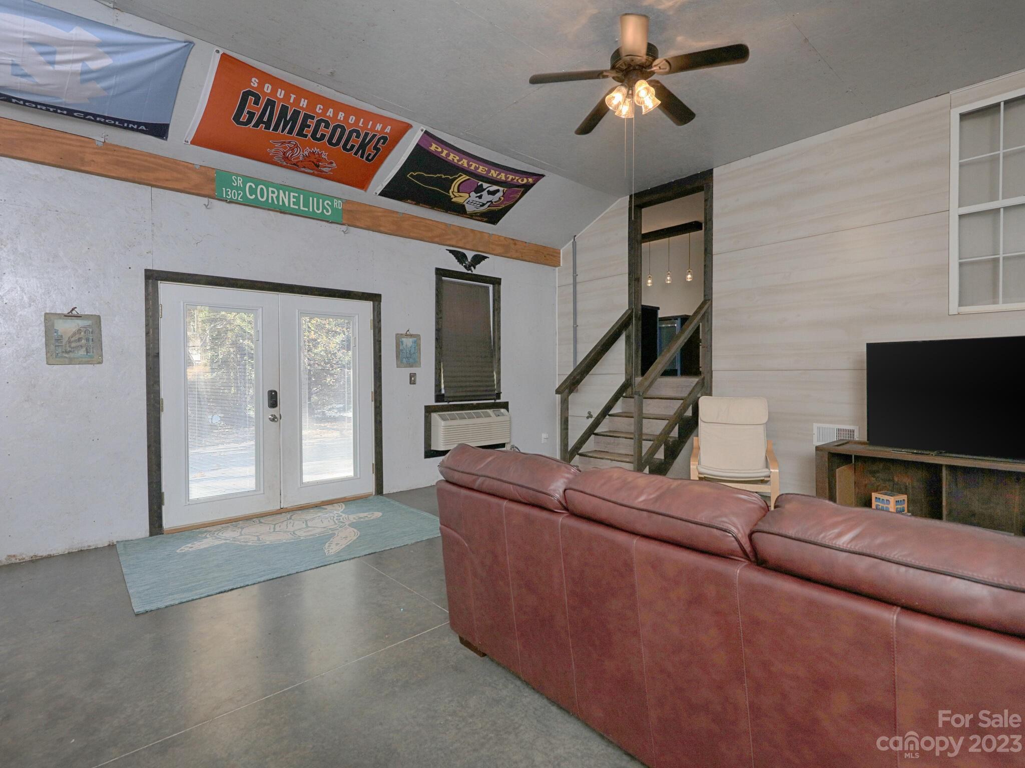 Mills Pond - Residential