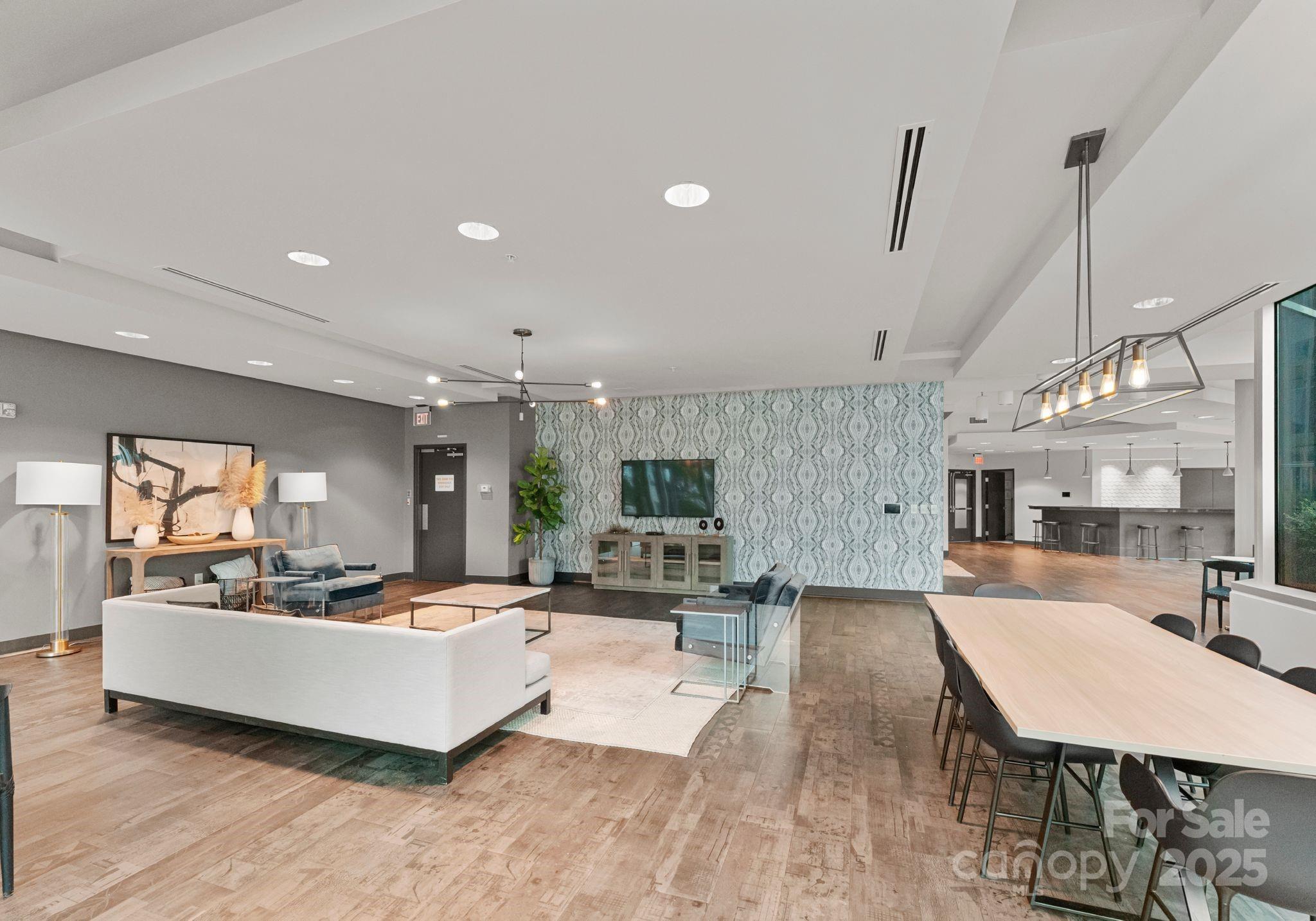 Avenue Condominiums - Residential