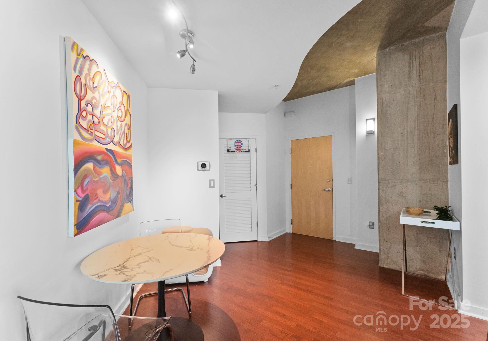 Avenue Condominiums - Residential