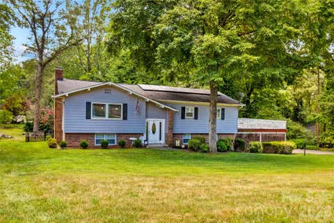 Photo of 1130 24th Avenue Place NE, Hickory, NC 28601 (MLS # 4417763)