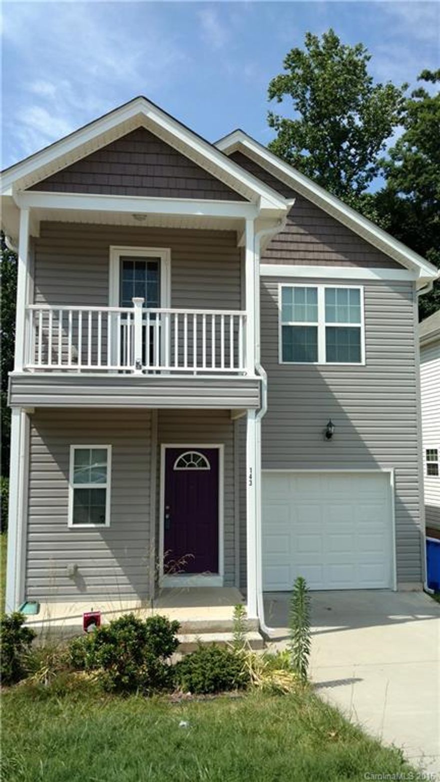 Great 3 bed 2.5 bath home in large cul-de-sac. Tons of upgrades. Deck with fenced in back yard