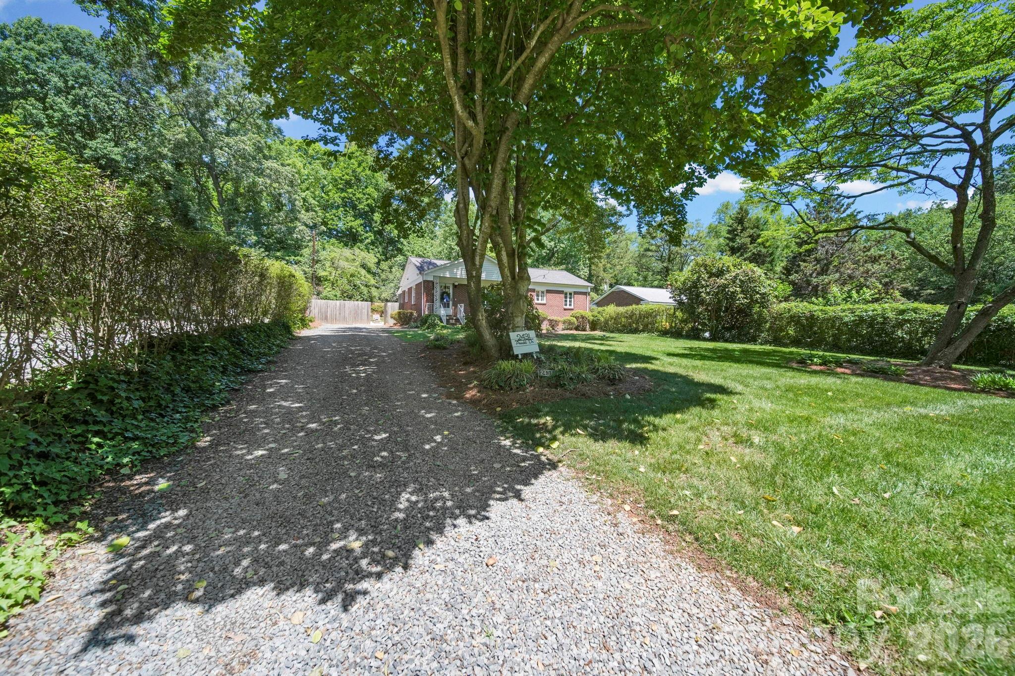 Merry Oaks - Residential