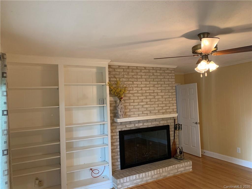 Churchill Downs - Residential Lease