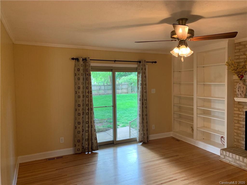 Churchill Downs - Residential Lease