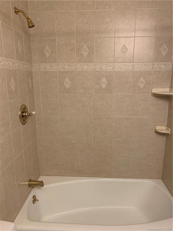 Churchill Downs - Residential Lease