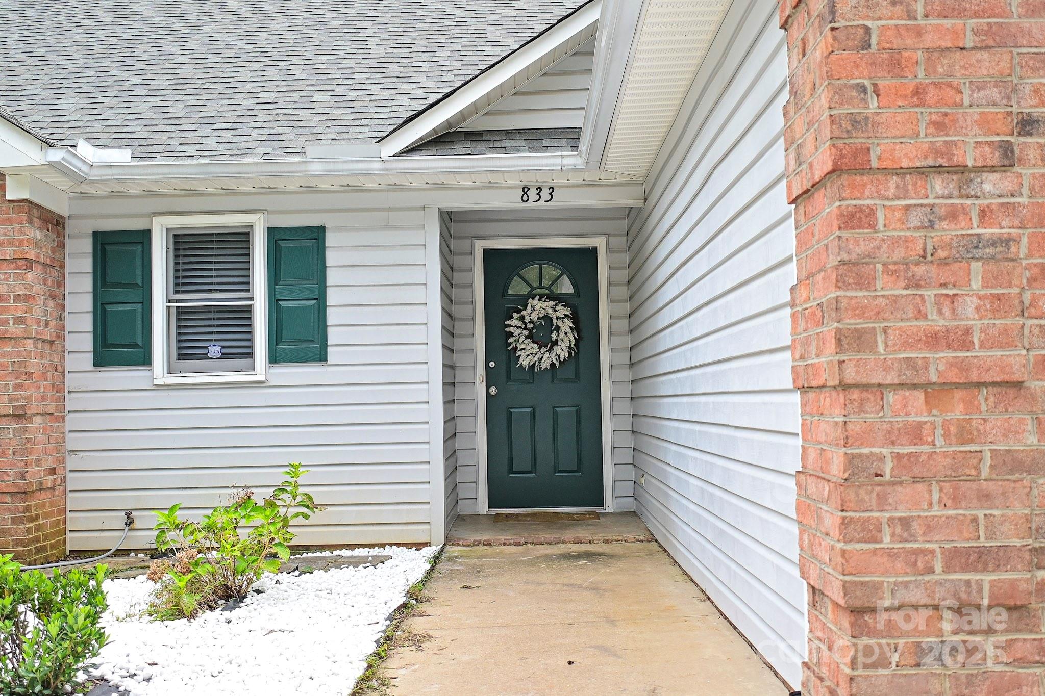 833 Hidden Creek Circle