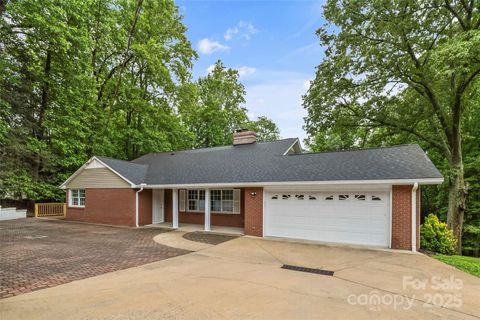 34 Westridge Drive Asheville NC 28803