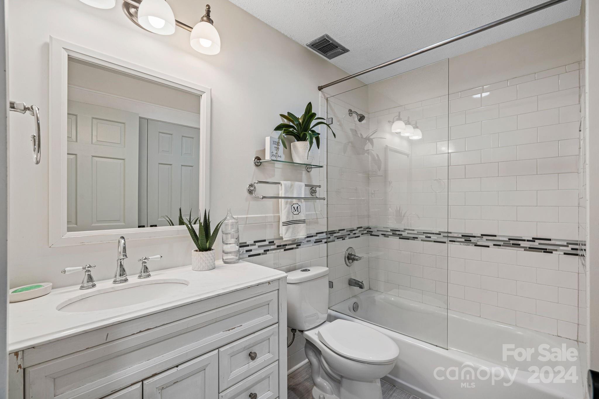 Country Club Shores - Residential