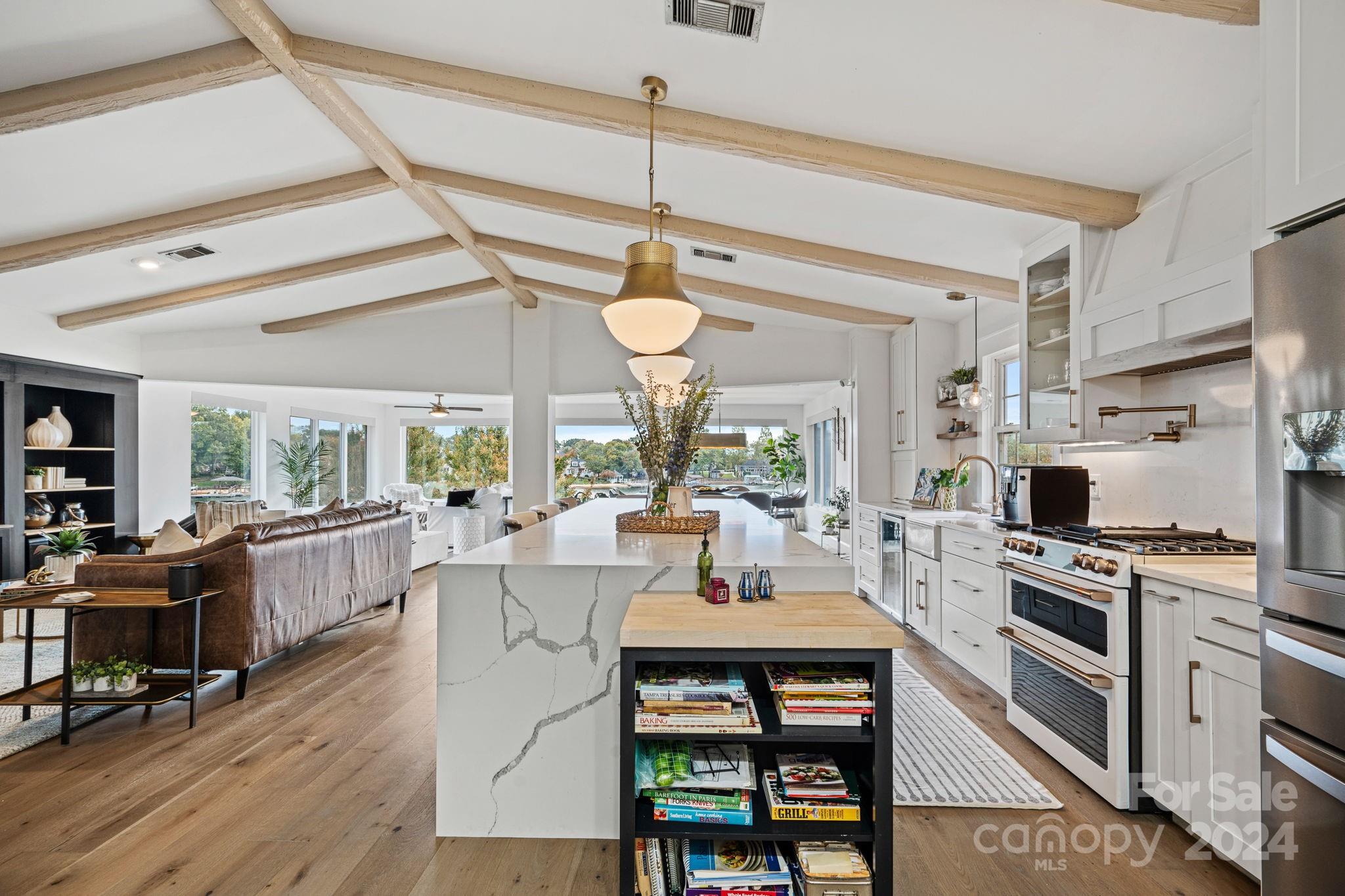 Country Club Shores - Residential